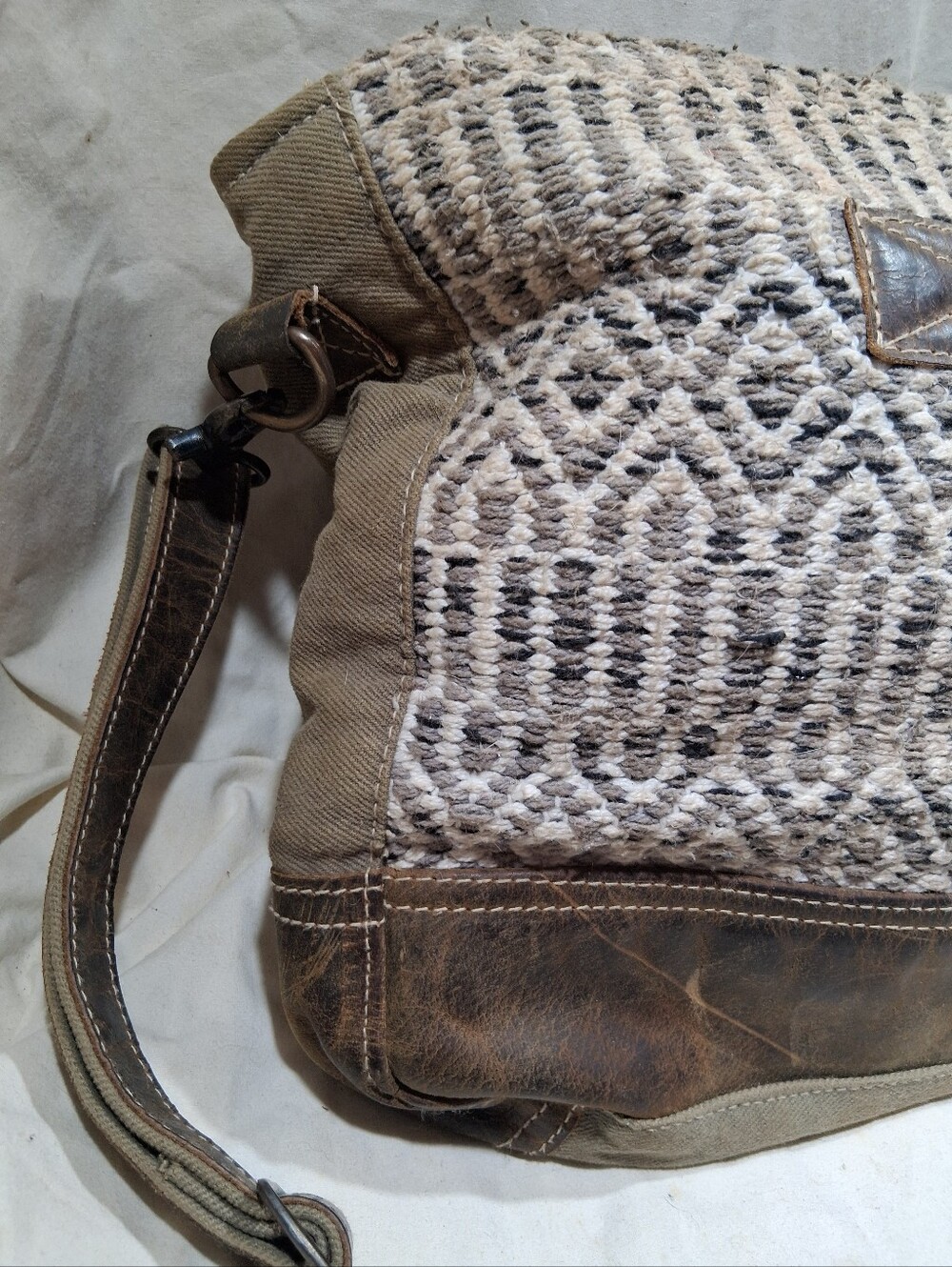 Myra Bag Croszbody - Picture 2 of 12